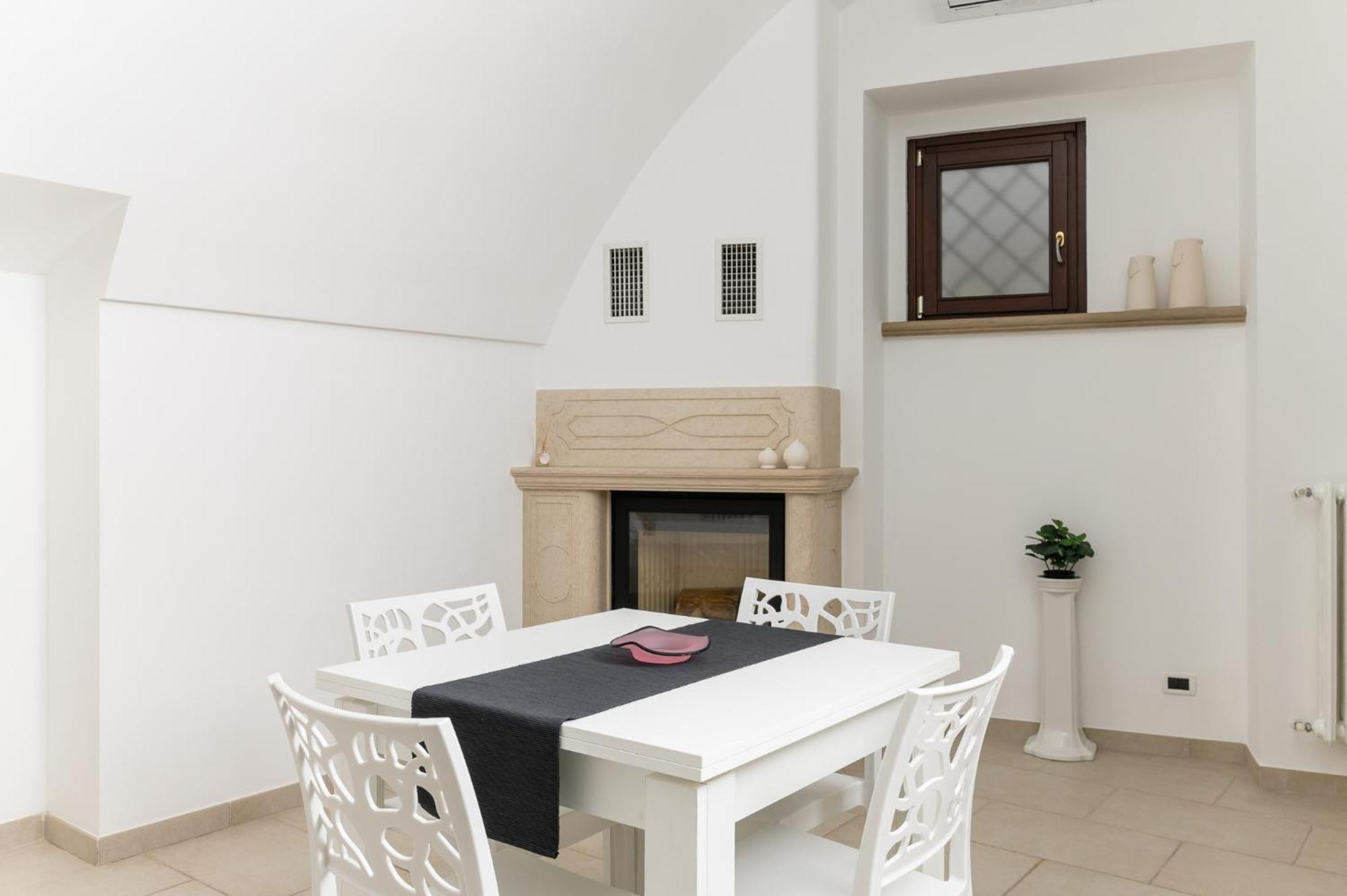 Sant'Oronzo View Apartment By Wonderful Italy オストゥーニ エクステリア 写真