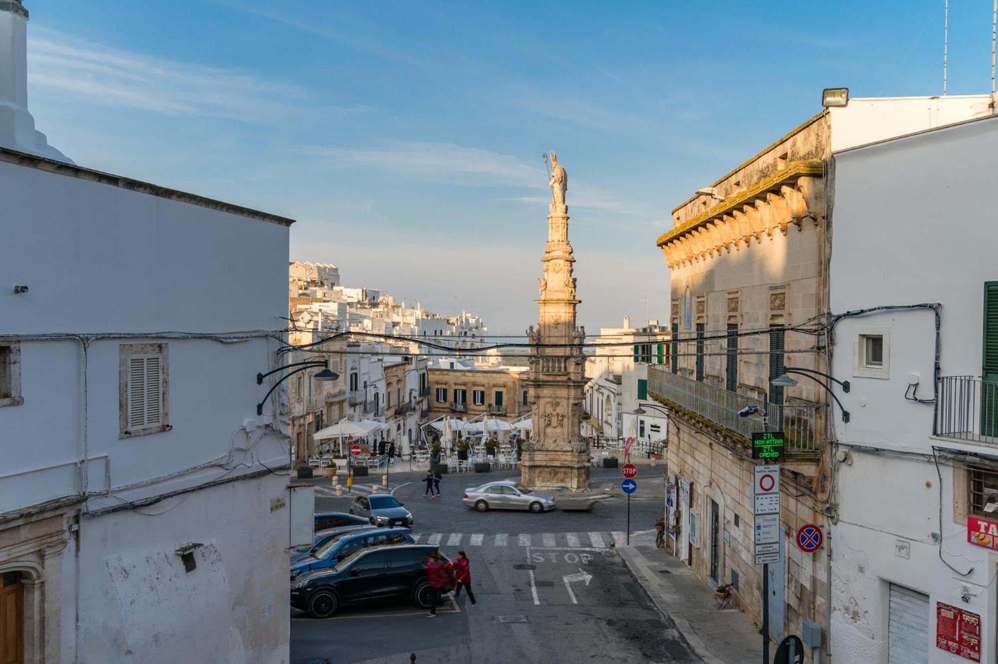 Sant'Oronzo View Apartment By Wonderful Italy オストゥーニ エクステリア 写真