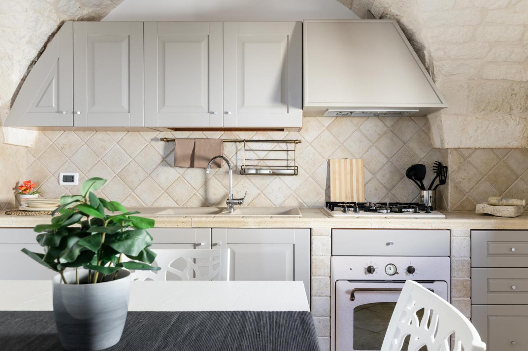 Sant'Oronzo View Apartment By Wonderful Italy オストゥーニ エクステリア 写真