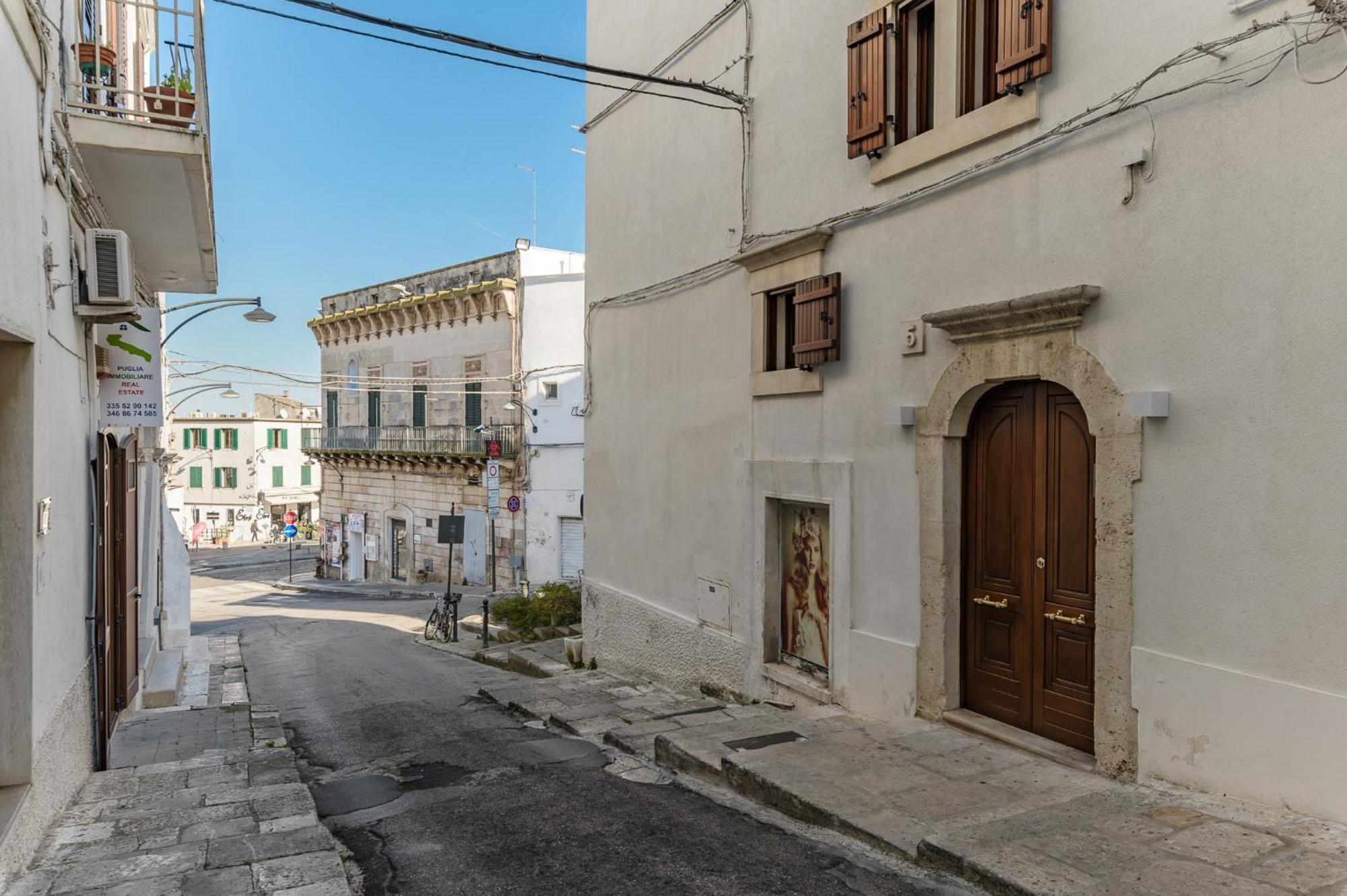 Sant'Oronzo View Apartment By Wonderful Italy オストゥーニ エクステリア 写真