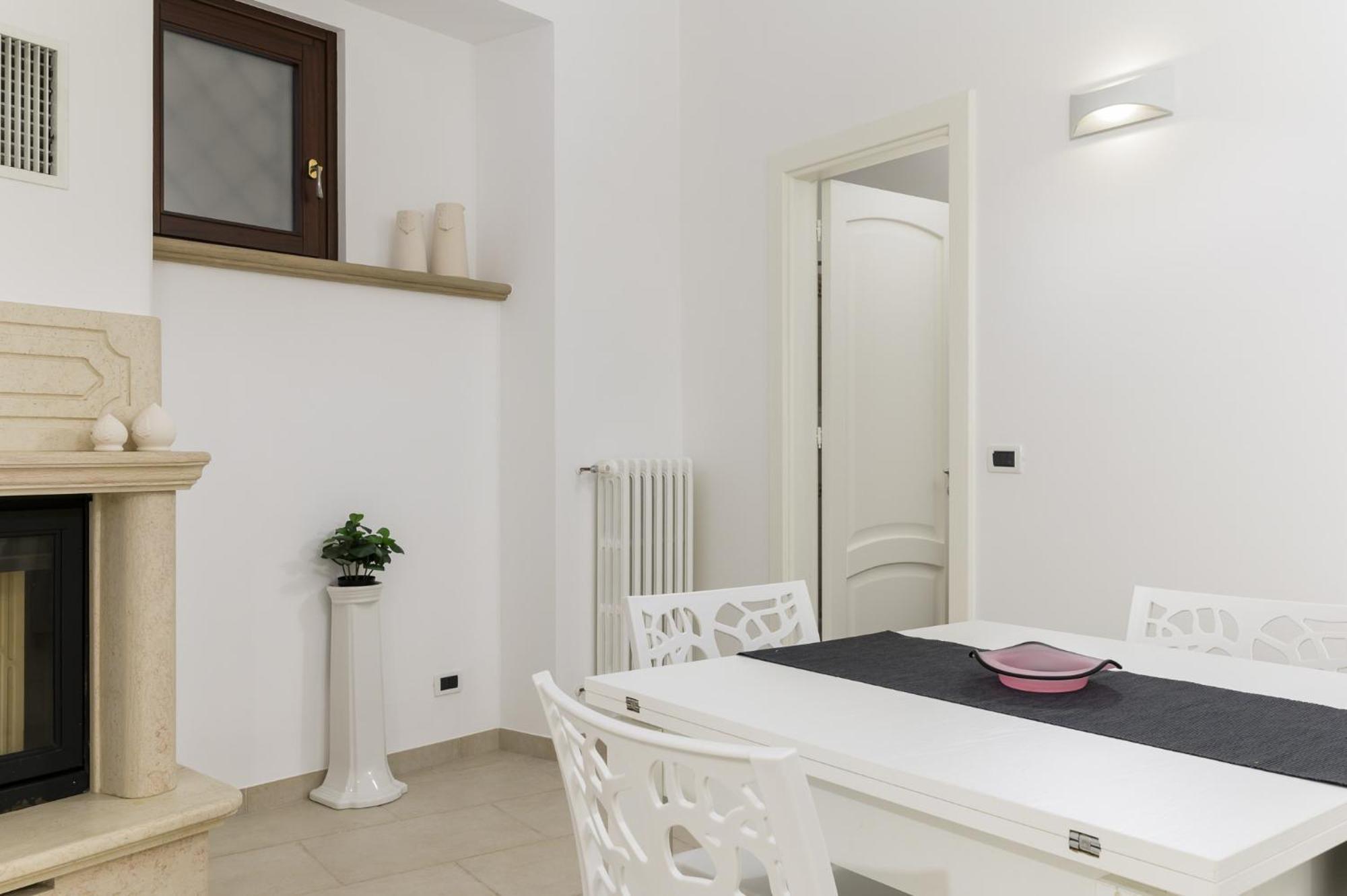 Sant'Oronzo View Apartment By Wonderful Italy オストゥーニ エクステリア 写真